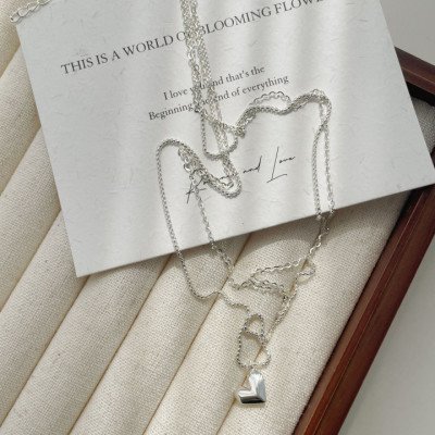 Silver Three dimensional Heart Pendant Necklace For Women